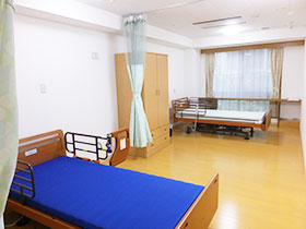 ４人部屋